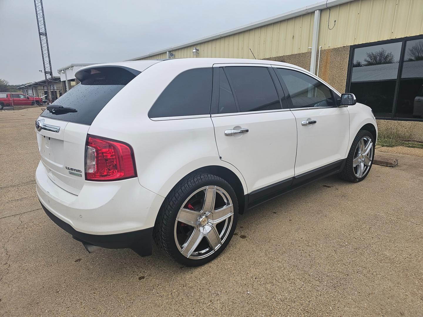 2013 WHITE Ford Edge Limited FWD (2FMDK3K98DB) with an 2.0L L4 DOHC 16V engine, 6-Speed Automatic transmission, located at 533 S Seven Points BLVD, Seven Points, TX, 75143, (430) 255-4030, 32.313999, -96.209351 - Photo#2